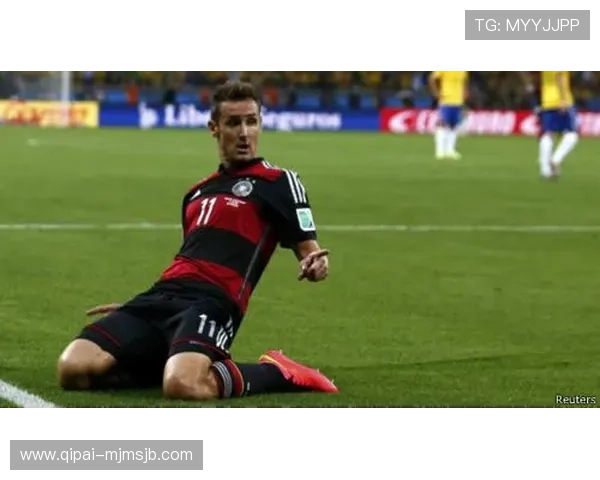 德国队在世界杯决赛中战胜巴西：比赛背后的战术布局与策略分析